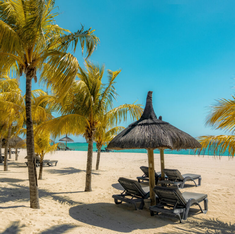 Plage Dinarobin Le Morne