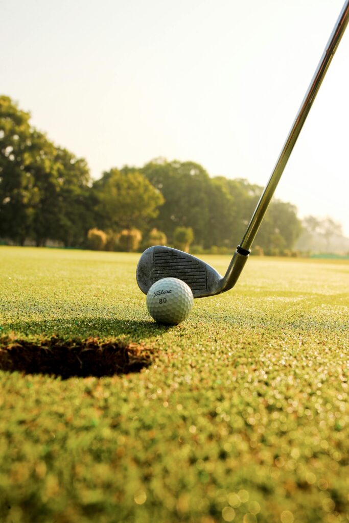zoom sur une balle de golf