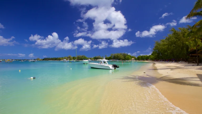 grand baie plage