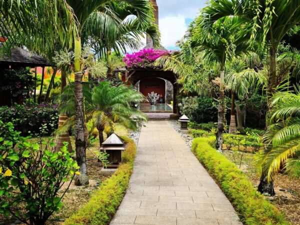 entree rhumerie chamarel visite - Le Seabob à l’Ile Maurice : une expérience aquatique unique entree de la rhumerie chamarel